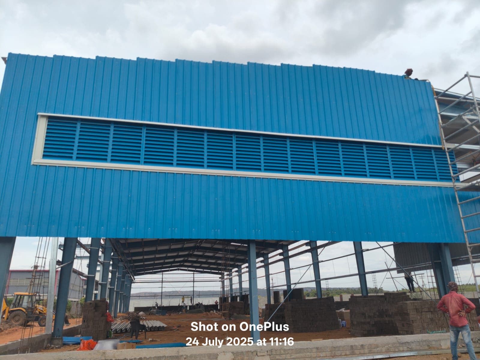 PEB Construction - Steel columns